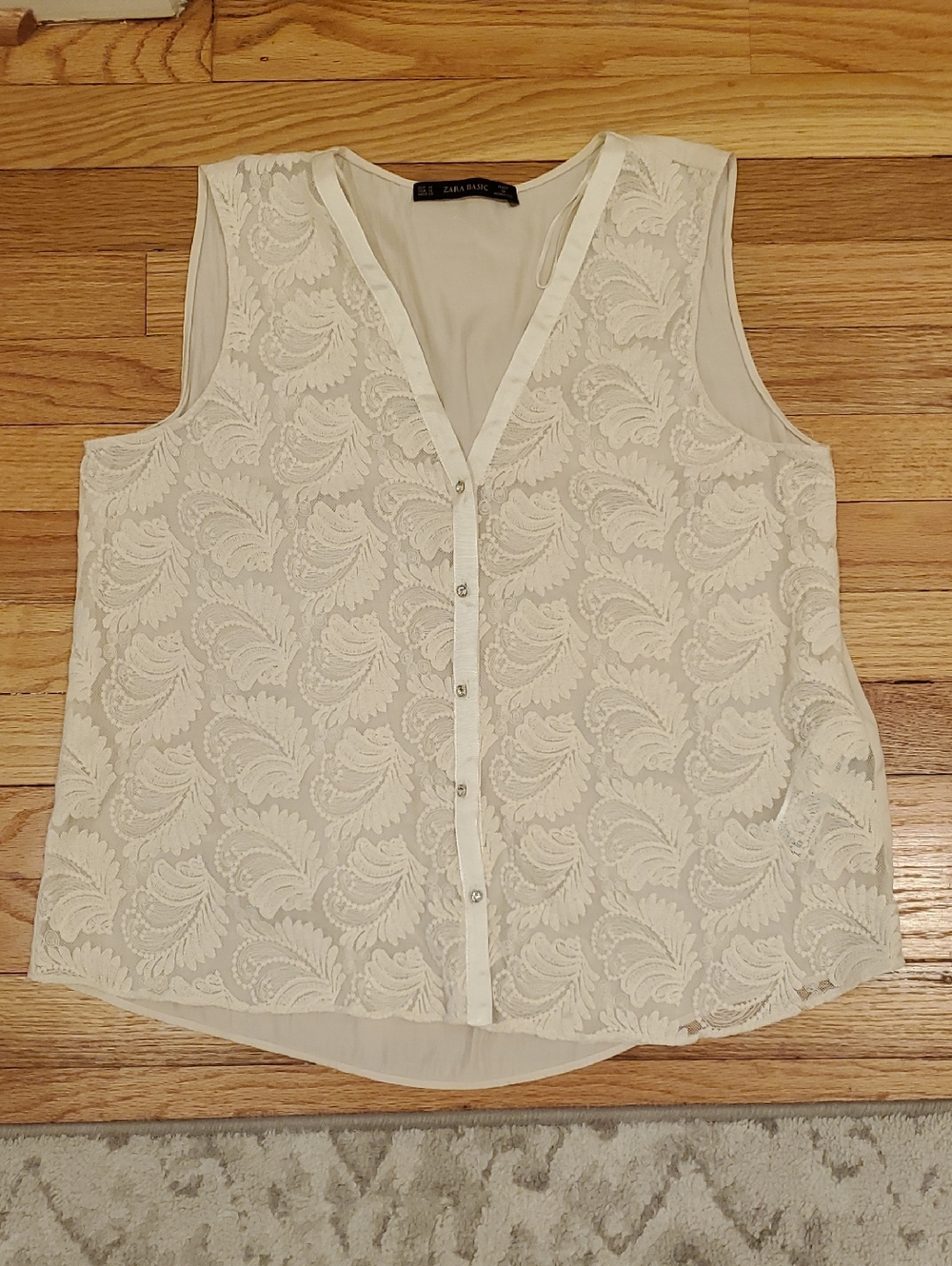 Zara Cream Lace Button-Down Sleeveless Blouse
